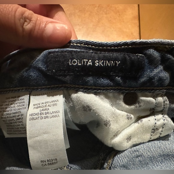 Lucky brand jeans. - Picture 2 of 4